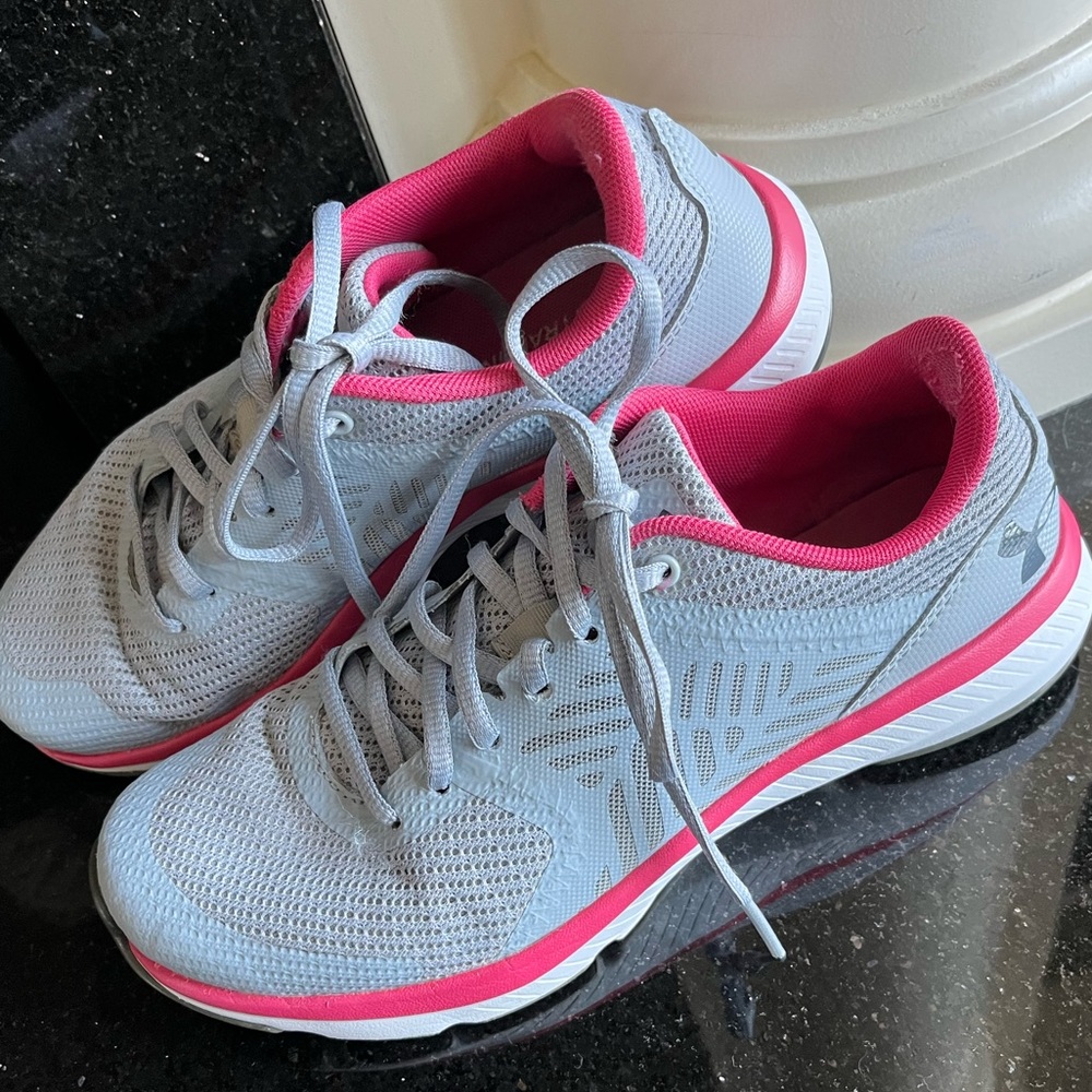 Under Armour Athletic Shoes Womens Training Running Size 8